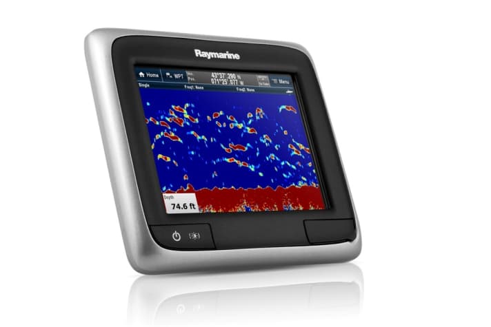   The sister model a67 has an integrated graphic echo sounder with fishfinder