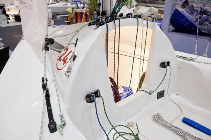   Première Hanseboot VII : Delphia 24 One Design