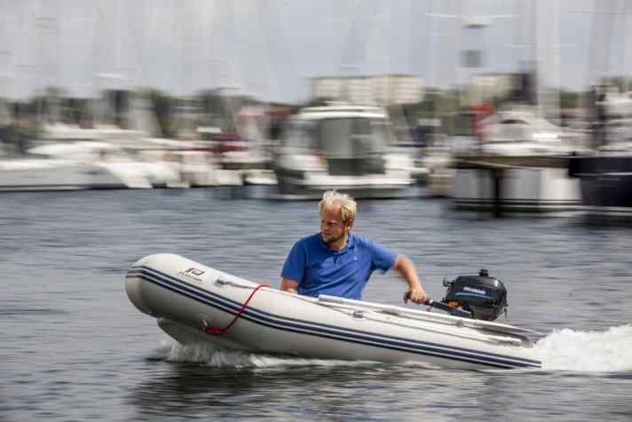   <a href="/fileadmin/user_upload/downloads/Service/Aussenborder-Wartung.pdf"  rel="noopener noreferrer">Damit Sie bald wieder so unterwegs sind wie YACHT-Autor Hauke Schmidt: unsere Checkliste</a>
