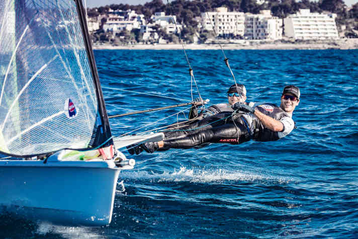   Segeln in dieser Saison mit aufsteigender Form: die Kieler Justus Schmidt und Max Boehme im 49er