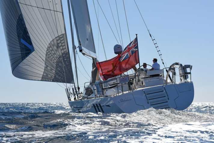   Can take a beating: Oyster 565