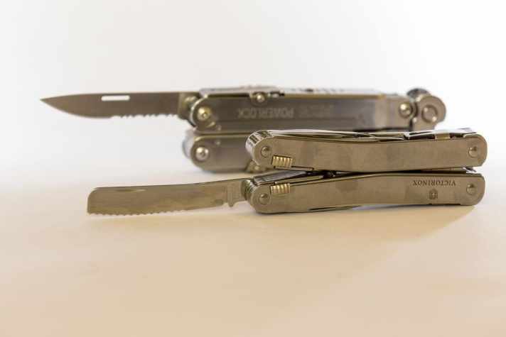 Das Victorinox Swiss Tool  z.B. <a href="https://amzn.to/3aVsa9X" target="_blank" rel="noopener noreferrer nofollow">hier erhältlich</a> *