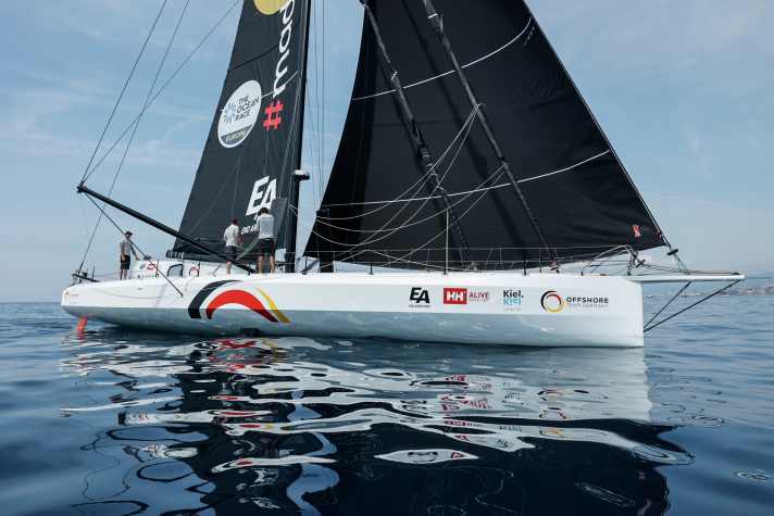   In an almost complete lull, it was all about tenths of a knot