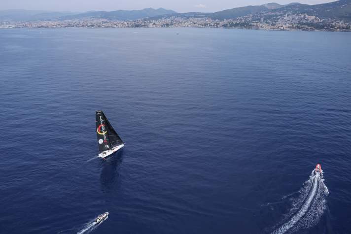   "Einstein" dérive vers son but