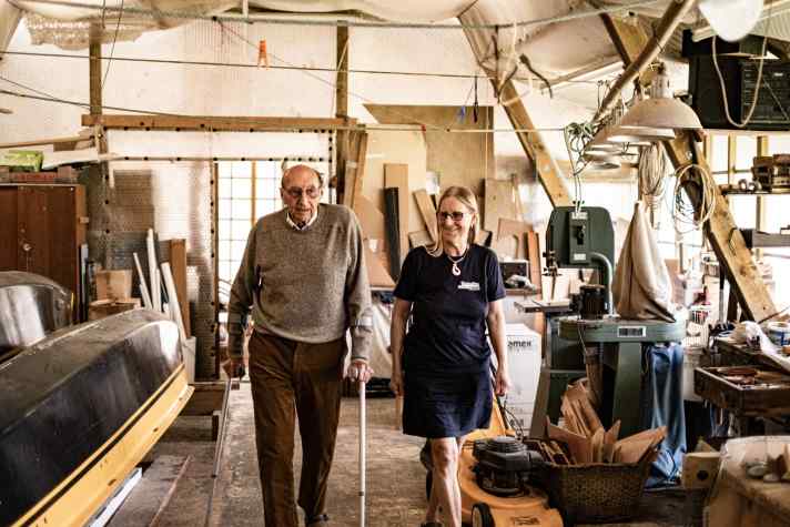   ... et dans son atelier