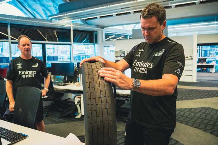   Tyres instead of foils: one of the challenges of the ambitious Kiwi project