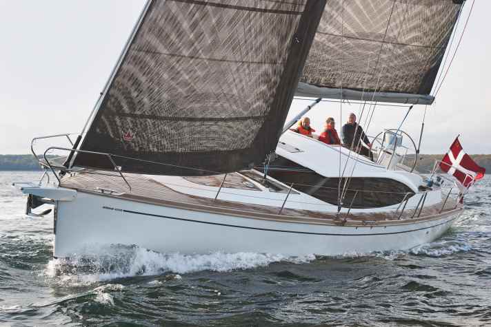 Deckssalonyacht mit Aussicht: die neue Nordship 420 DS