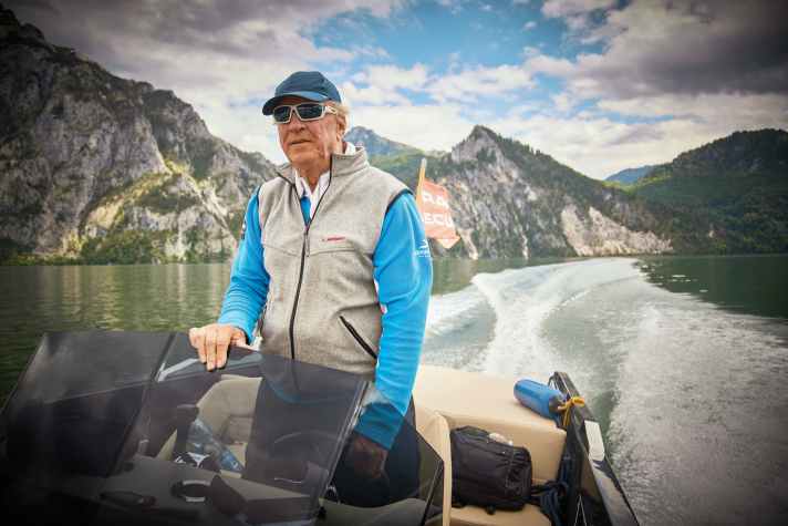 Franz Lackerbauer, 72 ans, président du Segelclub Ebensee, navigue depuis son enfance sur le lac Traunsee