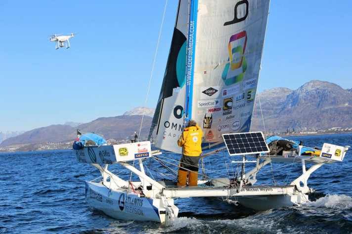 Only the bare essentials on board: during his adventures, the catamaran offered no real retreat for Bourgnon
