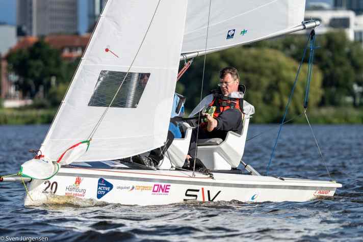 Le SV714 peut être manœuvré de différentes manières, ce qui rend cette classe de bateau très inclusive.