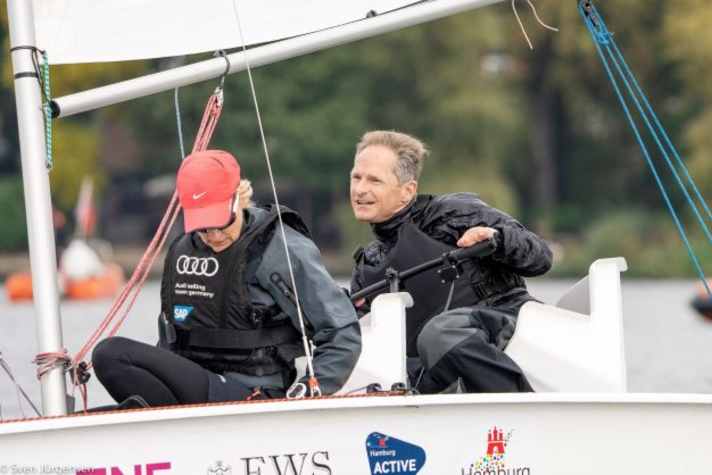 Eine Momentaufnahme von der Inklusions-WM 2021 mit  Steuermann  Jens Kroker