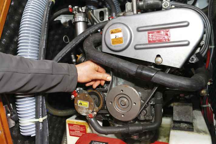 More charging power from the alternator also means that the V-belt is subjected to higher loads, so the tension should be checked frequently. Possibly change to a belt from the Quadpower series from Gates, they hold the tension better