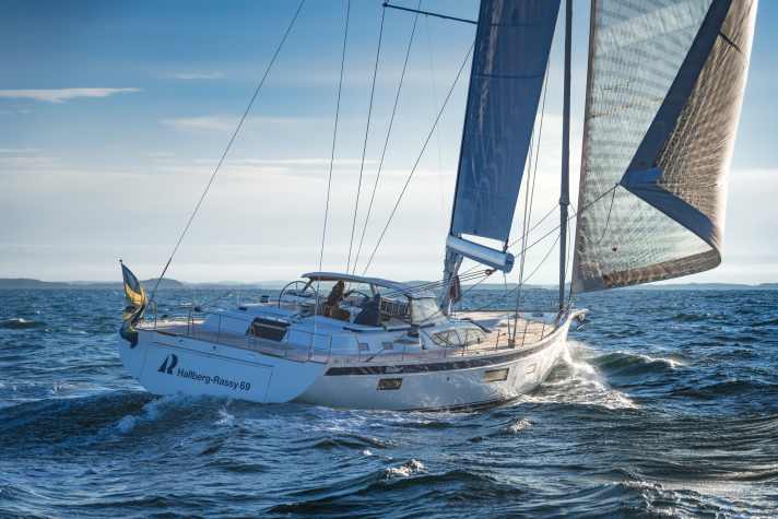 Hallberg-Rassy is exhibiting the six million euro 69-foot flagship in Hall 16. Rating: definitely worth seeing.