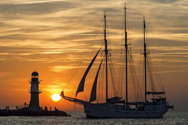 via Kristin Gütschow Centro informazioni turistiche Rostock & Warnemünde Marketing & PR Warnowufer 65 18057 Rostock GERMANIA http://www.tallship-fan.de/cgi-bin/tallship_d.pl?ACTION=DISPLAY&SCHIFFSID=68
