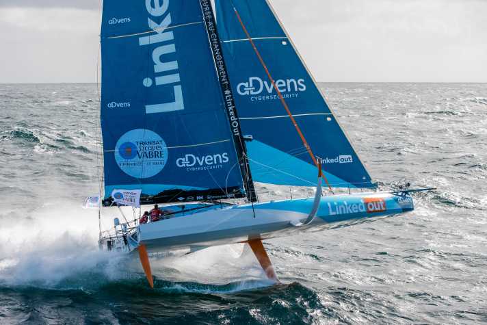 Thomas Ruyant et Morgan Lagravire  lÕentrainement  bord de lÕIMOCA Linked Out avant la Transat Jacques Vabre, le 5 octobre 2021, photo © Jean-Marie LIOT / Linked Out