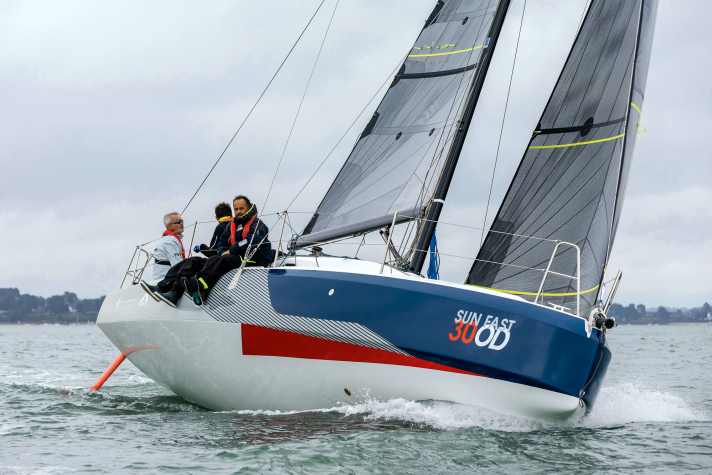 Premiers bords du Jeanneau Sun Fast 30OD, après sa mise à l’eau au chantier Multiplast, Vannes le 3/08/2023, Photo © Jean-Marie LIOT Images