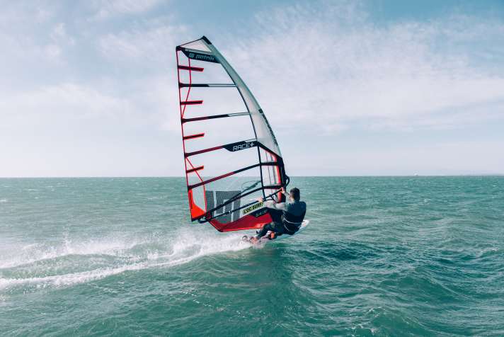 Patrik also offers a complete sailing range