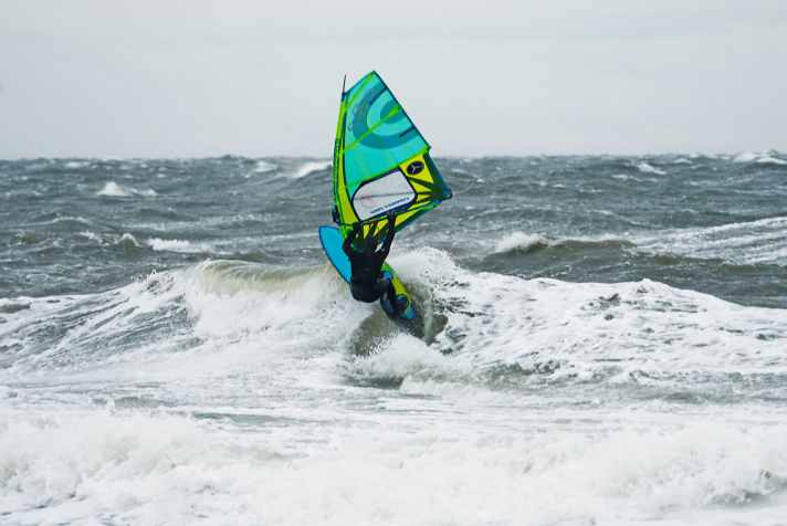 Leon Jamaer in the winter storm at Stohl