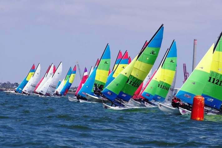   Große Felder bei der Hobie-16-WM