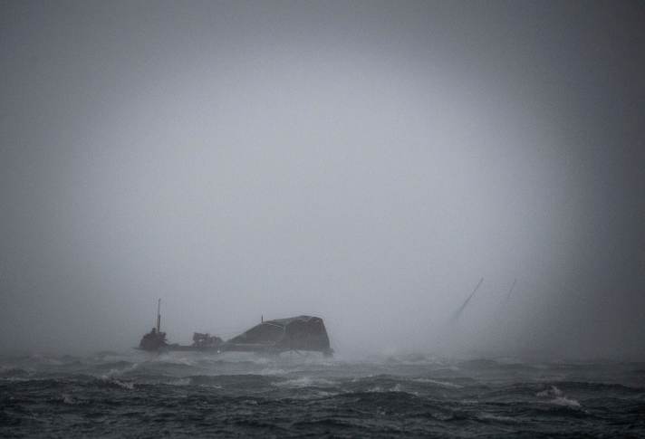   Im Sturm gekentert