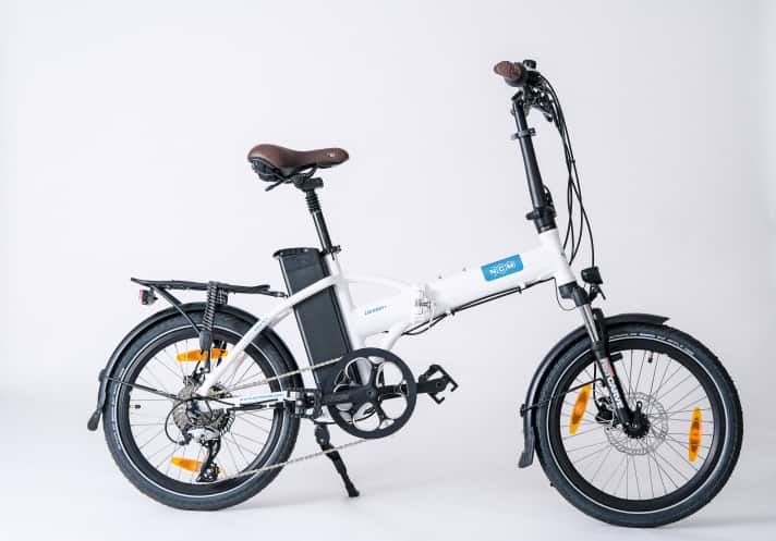  Wenn noch Platz in der Backskiste ist, ist das Lon­don eine gute Wahl. Es bietet hohen Fahrkomfort, wiegt aber auch viel. Faltmaß 87 mal 41 mal 71 cm. Gewicht 24 kg. Preis 1.299 Euro