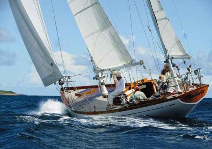   Le Yawl aujourd'hui dans les Caraïbes, après un refit coûteux