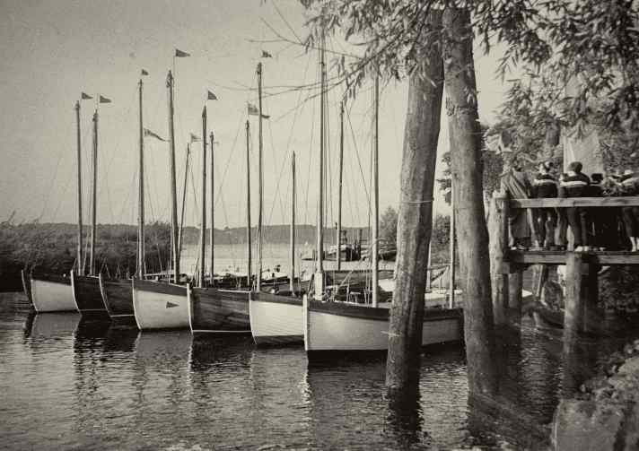 Cutters de jeunesse de différents types lors d'une rencontre à Blankenese