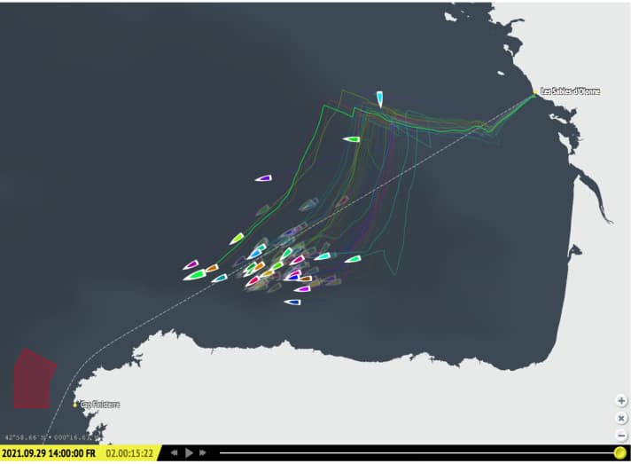   The field on the second day on the Bay of Biscay shortly before Spain