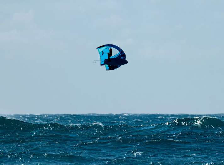 Trend sport wingsurfing: "New forms of play on the sea fascinate me - I have to try them out."