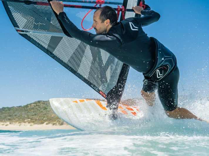 Jaeger's style when riding the waves is highly praised even by his competitors.