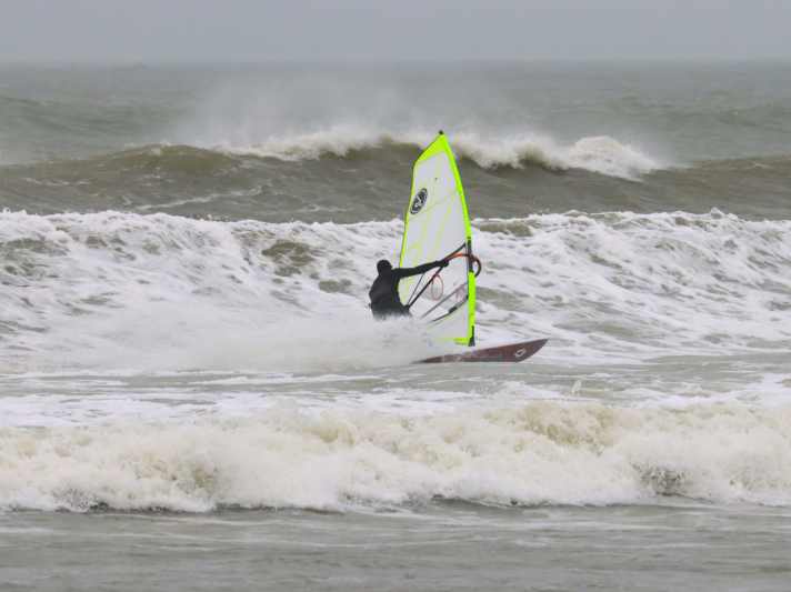 surf/img-4622_1f0b2b8968e6f0f510401ef1a4dc7622