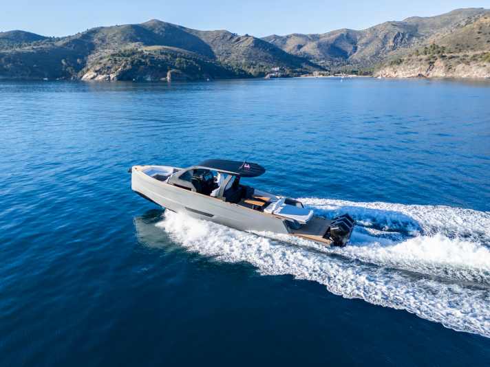 Nominiert in der Kategorie von 10 bis 14 Meter: ​Maxim Yachts Max44 R