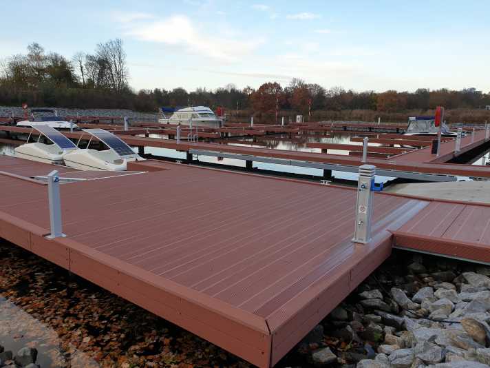 boot/tepro-trimax-stegbelag-marina-teltow-002_48b076b754f36826a771488d60d49691