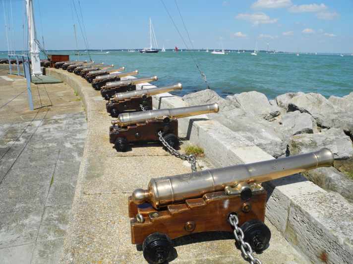 Launch cannons of the RYS. | S.