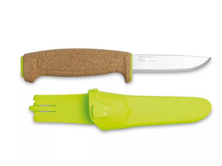 Cut everything and even swim: Morakniv knives from Sweden