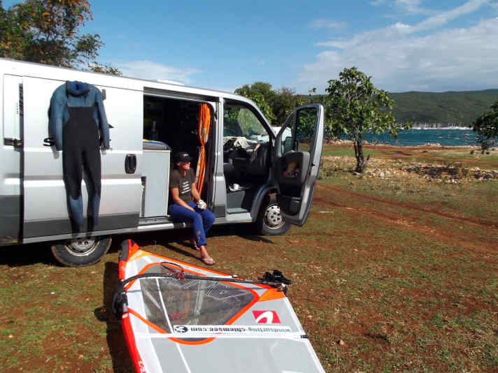 Wildes Campen ist in der Hauptsaison in Kroatien ein No-go. Im Umkreis der Spots gibt’s aber viele Möglichkeiten, zu übernachten