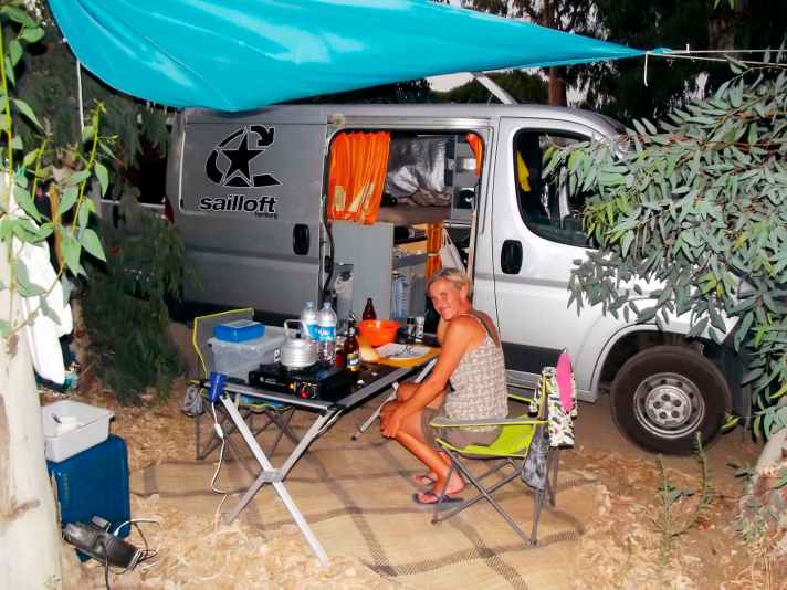 Simple Life – um das Glück zu finden, brauchen Woife und seine Frau Carola nicht viel. Auch mit dem Camper lassen sich noch viele neue Spots entdecken.