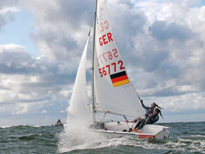 Das Segeln im 420er stellt Leistungssport auf höchstem Niveau dar. Nach dem 420er steht als nächster Sprung im Segeln der Aufstieg in die Olympiaklasse 49er FX an.