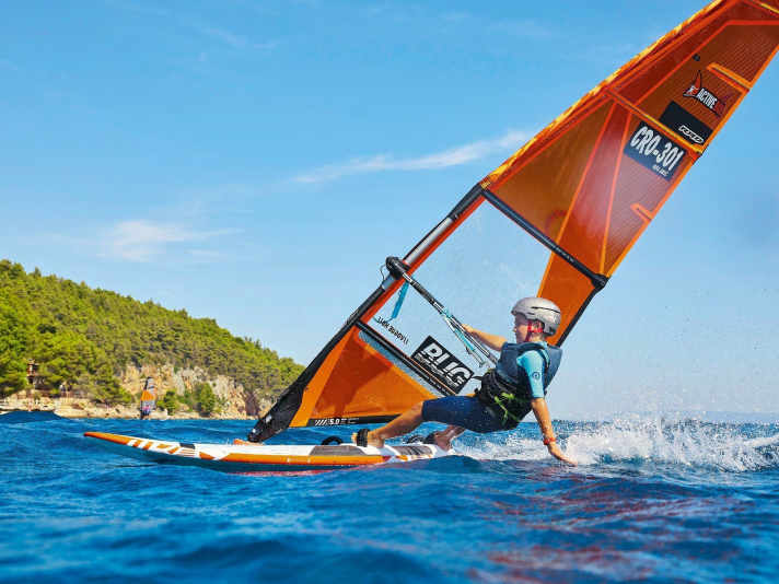 Foils and big freeriders are the material of choice on Brač.