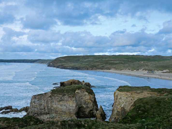 Wave beginners have no business at the Perranporth spot.