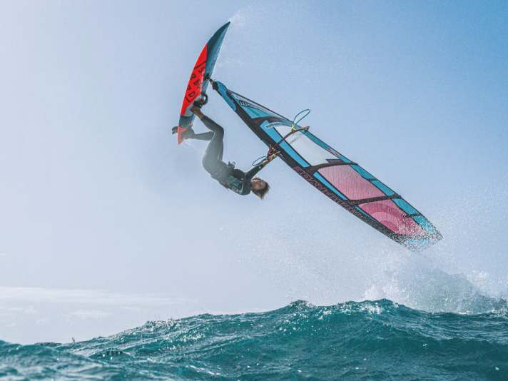 Considering that Sarah-Quita comes from a shallow water area, she has mastered the wave discipline amazingly well - two world championship titles are proof of this.