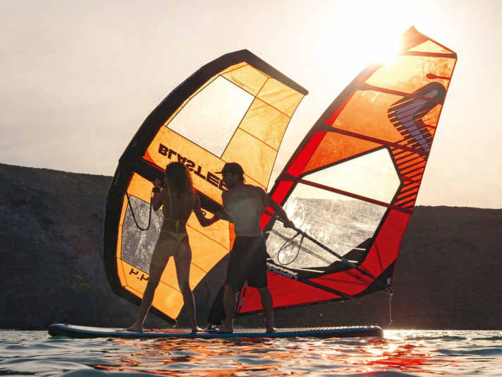 Whether with wing or sail - SUPs are the ideal basis for having fun in light winds.