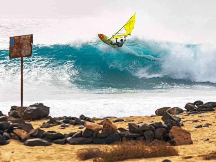 Ponta Preta auf Sal spiegelt mit seinen Weltklasse-Wellen nicht den wahren Charakter der Insel wider. Sal ist eigentlich ein klassisches Freeride-Revier.