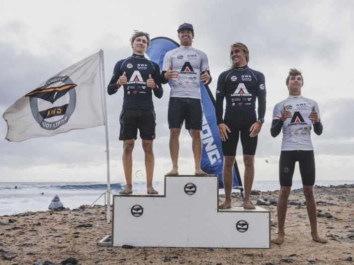 surf/verde-cash-berzolla-finn-spencer-liam-coralle-malo-guenole-day-02-m4a4724-lukas-k-stiller-15-2_ec0bab48d5a46ceb4b1d34dcad08ca6e