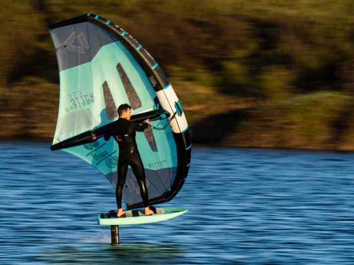 Relaxed cruising is only possible with the right foil position