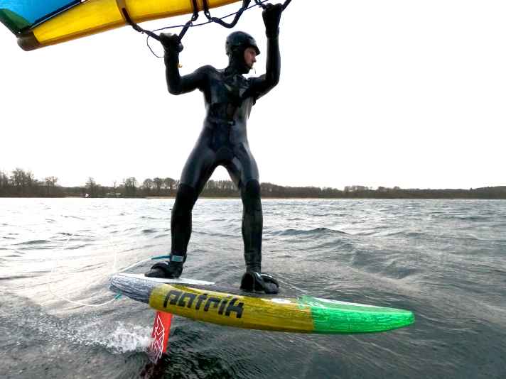 The take-off of the Axis BSC 970 is very predictable and harmonious