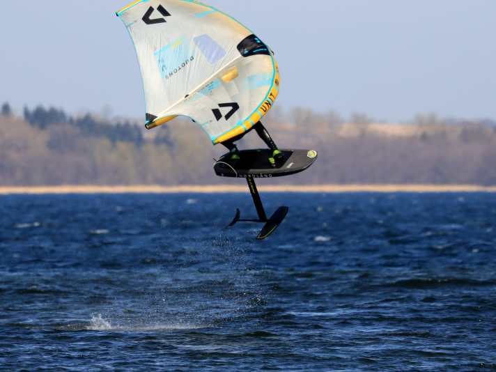 Schnell genug für erste Jumps – das Naish MA Foil 1600