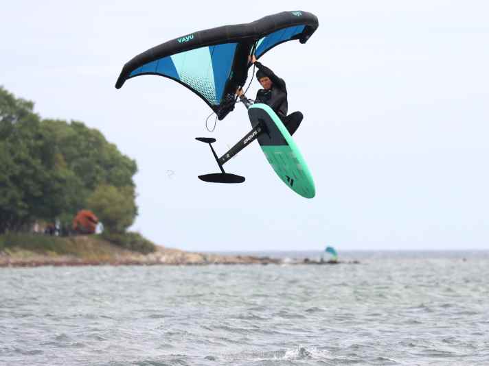 Thanks to its high speed potential, the Slingshot Phantasm offers the best conditions for big jumps