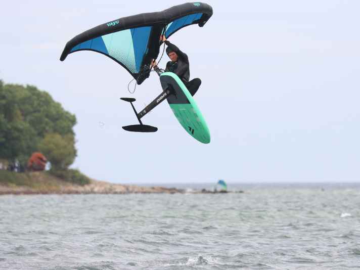 Kompakt und leicht – das Sky Wing ist die ideale Kombi zum Springen