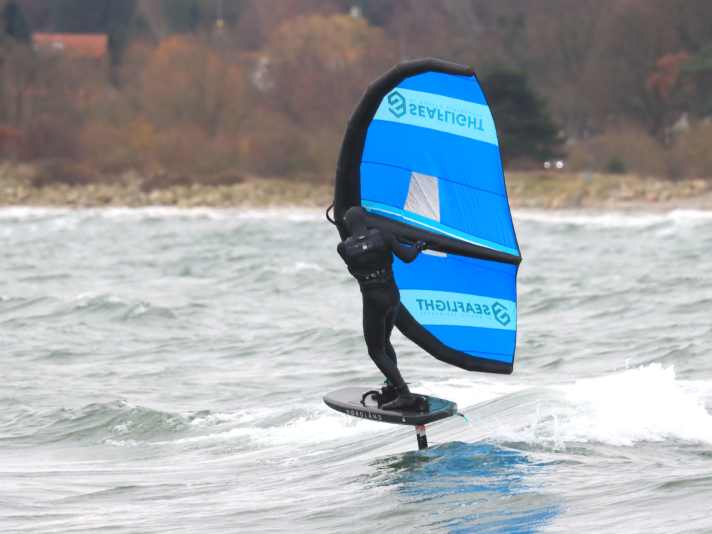 The windows of the Seaflight Surf Wing are small, but still allow a quick view to leeward